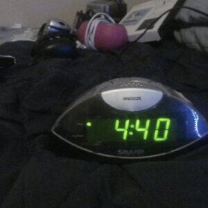 Sharp Alarm Clock SPC-019 Plug In  Snooze Button Digital Battery Green Light